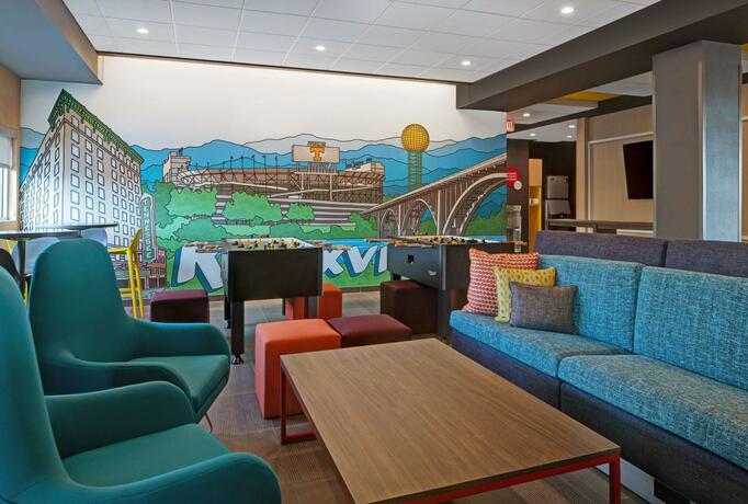 Imagen de los interiores del Hotel Tru By Hilton Knoxville West Turkey Creek. Foto 33