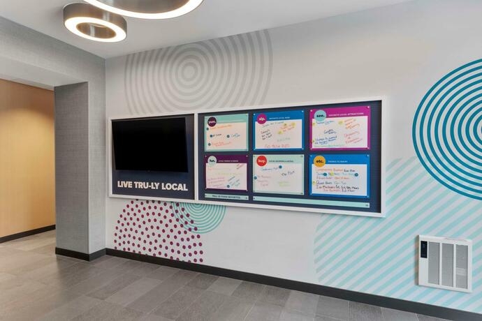 Imagen de los interiores del Hotel Tru By Hilton Lincoln East. Foto 33