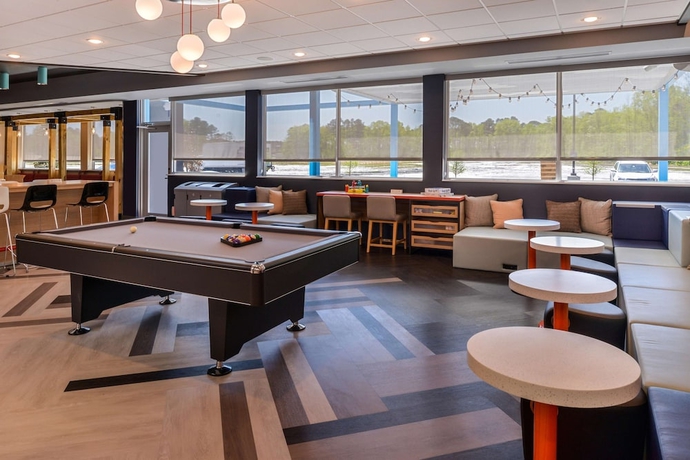 Imagen de los interiores del Hotel Tru By Hilton Little Rock West. Foto 17