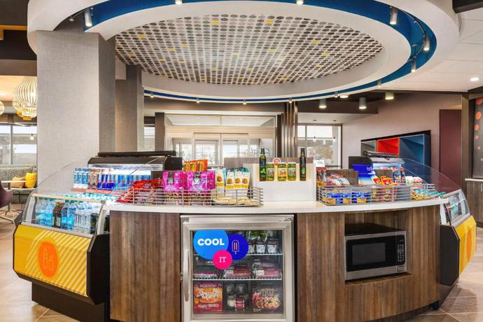 Imagen de los interiores del Hotel Tru By Hilton Lodi. Foto 12