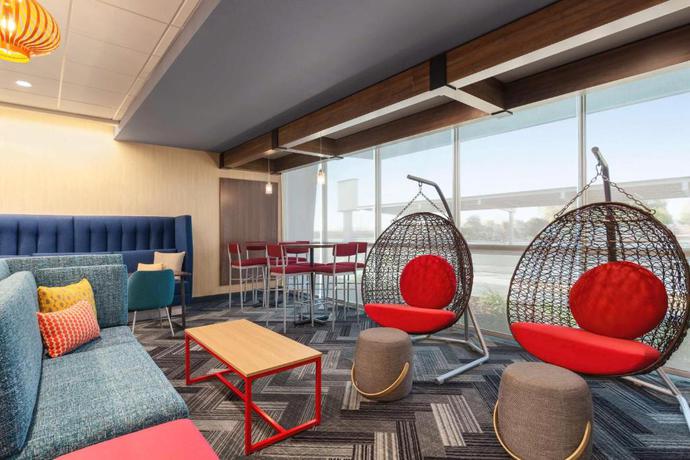Imagen de los interiores del Hotel Tru By Hilton Lodi. Foto 13