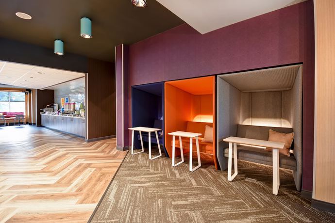 Imagen de los interiores del Hotel Tru By Hilton Louisville Airport. Foto 13