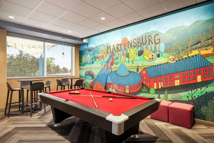Imagen de los interiores del Hotel Tru By Hilton Martinsburg. Foto 11