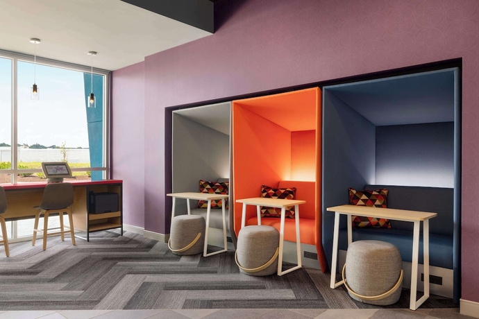 Imagen de los interiores del Hotel Tru By Hilton Martinsburg. Foto 14