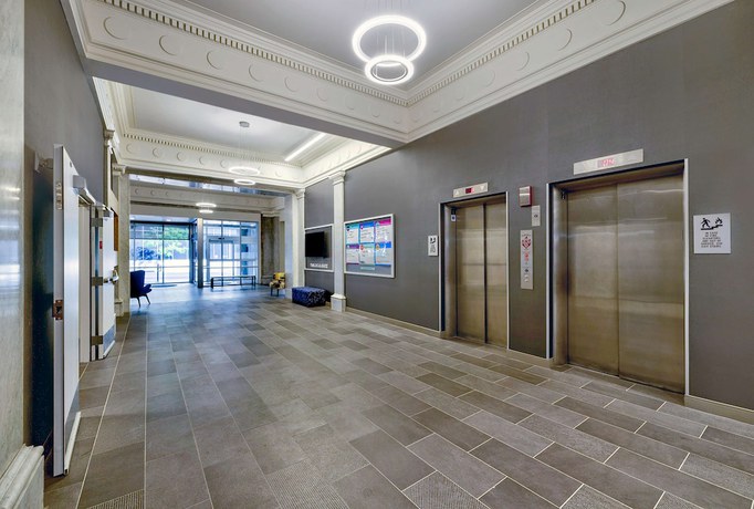 Imagen de los interiores del Hotel Tru By Hilton Minneapolis Downtown. Foto 15