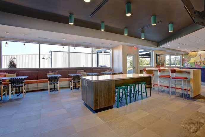 Imagen de los interiores del Hotel Tru By Hilton Monroe, Monroe. Foto 18