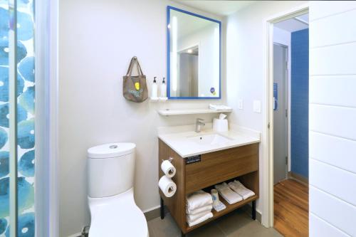 Imagen de la habitación del Hotel Tru By Hilton Monterrey Fundidora. Foto 20