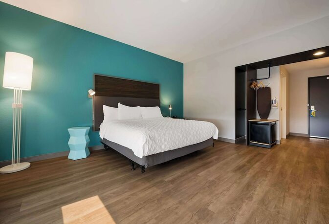 Imagen de la habitación del Hotel Tru By Hilton Novi Detroit. Foto 3