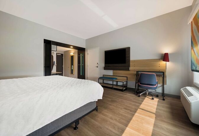 Imagen de la habitación del Hotel Tru By Hilton Novi Detroit. Foto 10