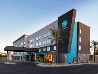 Imagen de los exteriores del Hotel Tru By Hilton Phoenix Glendale Westgate. Foto 6