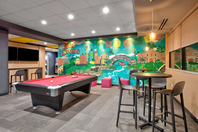 Imagen de los interiores del Hotel Tru By Hilton San Antonio At The Rim, Tx. Foto 14