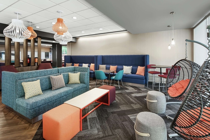 Imagen de los interiores del Hotel Tru By Hilton Savannah Midtown Ga. Foto 15