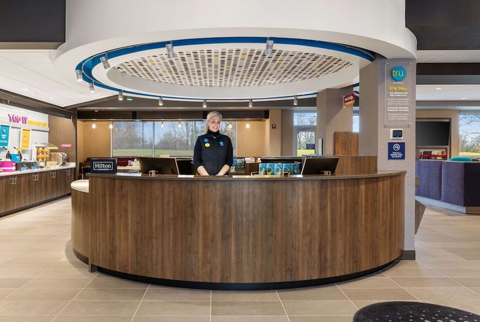 Imagen de los interiores del Hotel Tru By Hilton Sharonville. Foto 13