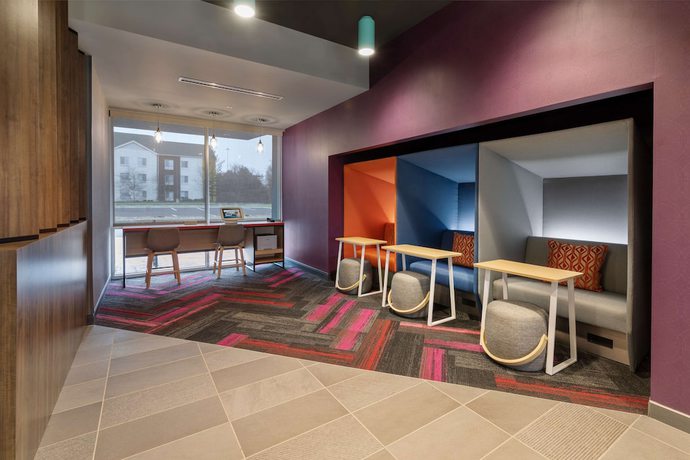 Imagen de los interiores del Hotel Tru By Hilton Sharonville. Foto 14