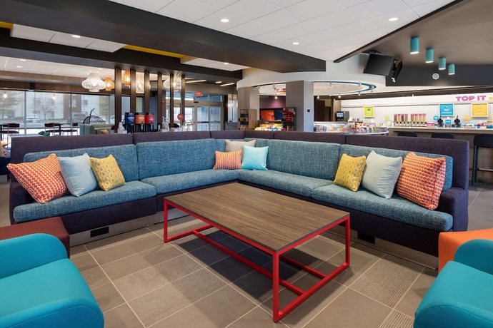 Imagen de los interiores del Hotel Tru By Hilton Sharonville. Foto 17