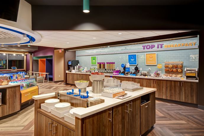 Imagen de los interiores del Hotel Tru By Hilton Syracuse-Camillus. Foto 14