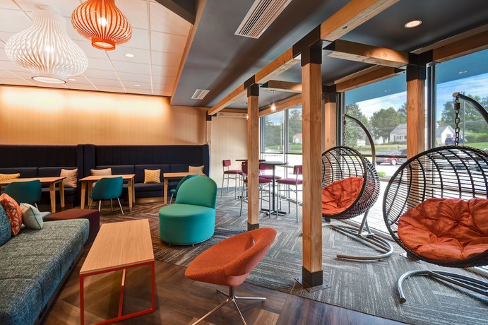 Imagen de los interiores del Hotel Tru By Hilton Syracuse-Camillus. Foto 15