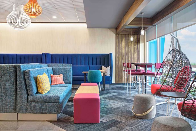 Imagen de los interiores del Hotel Tru By Hilton Toronto Airport West. Foto 16