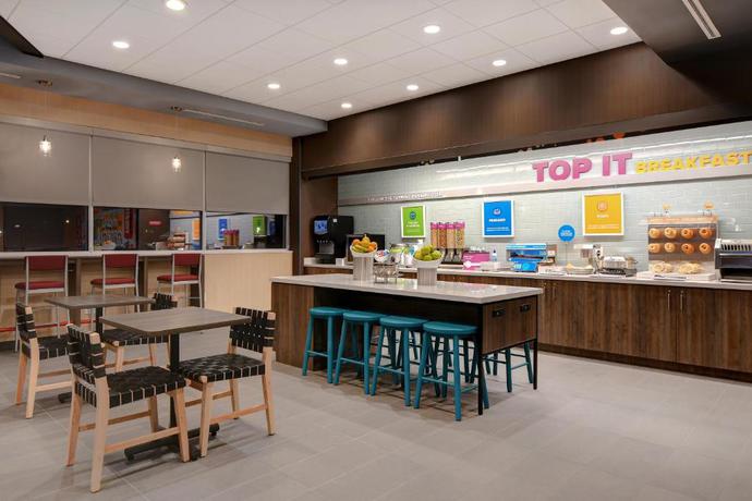 Imagen del bar/restaurante del Hotel Tru By Hilton Wilmington Wrightsville Beach. Foto 7
