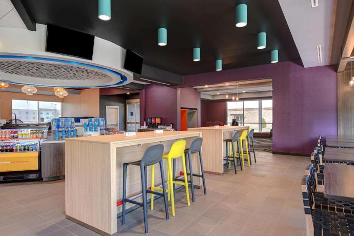 Imagen del bar/restaurante del Hotel Tru By Hilton Wilmington Wrightsville Beach. Foto 8
