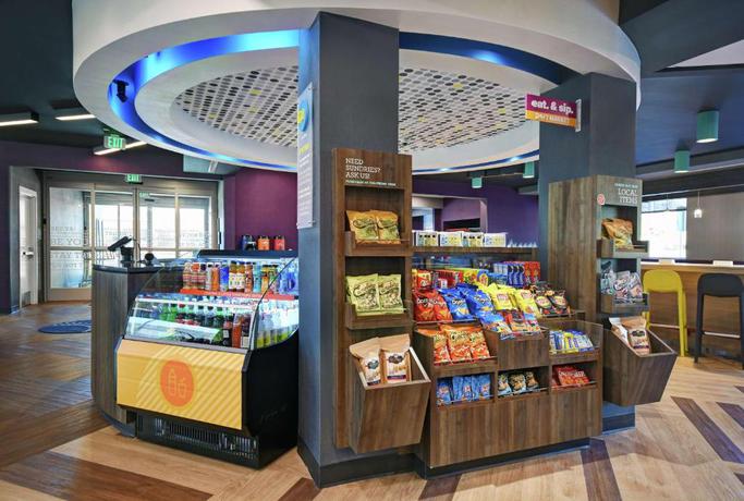 Imagen del bar/restaurante del Hotel Tru By Hilton Wilmington Wrightsville Beach. Foto 11