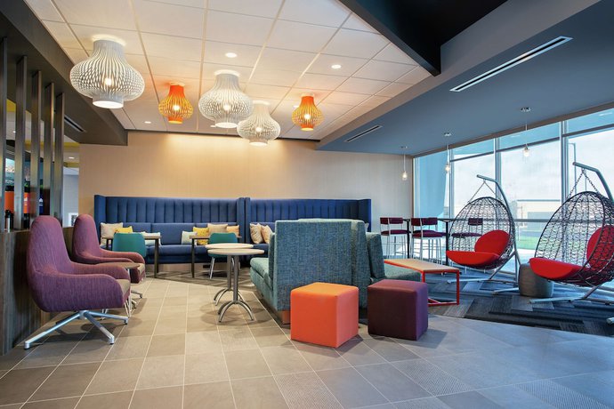 Imagen de los interiores del Hotel Tru by Hilton Audubon Valley Forge. Foto 20