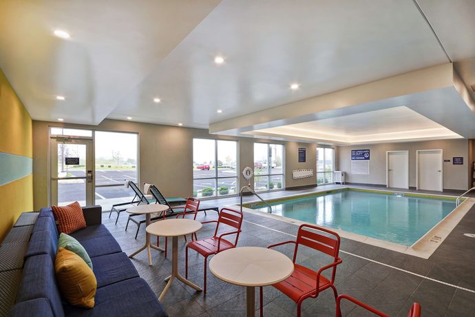 Imagen de la piscina del Hotel Tru by Hilton Beavercreek Dayton. Foto 20