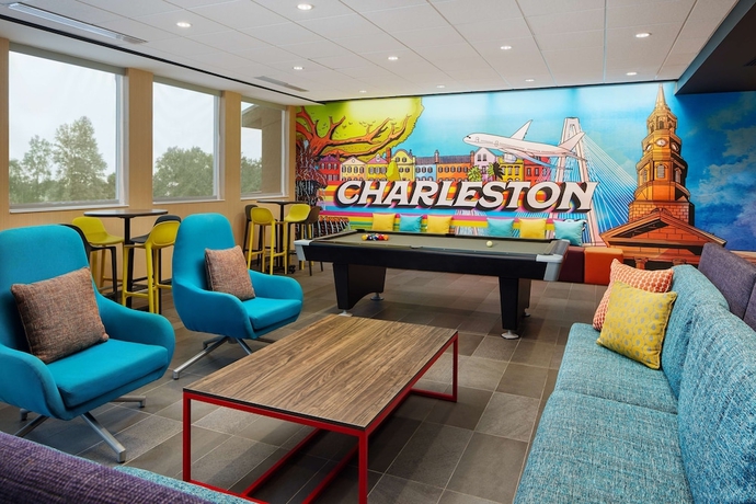 Imagen de los interiores del Hotel Tru by Hilton Charleston Airport. Foto 13