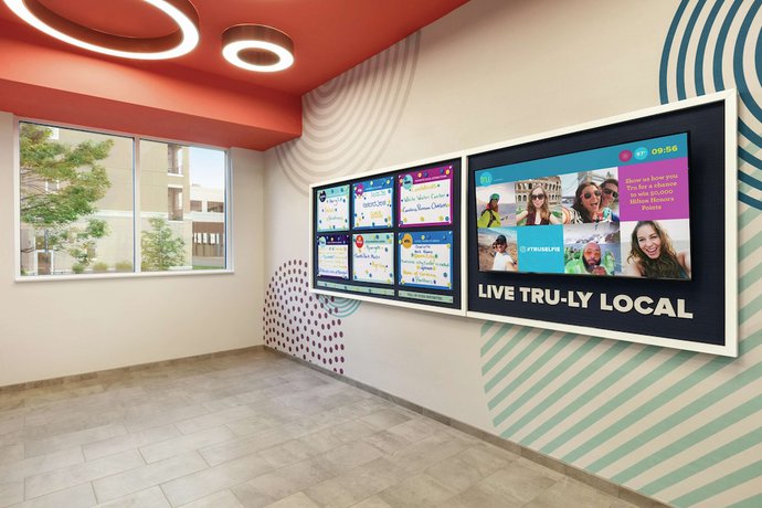 Imagen de los interiores del Hotel Tru by Hilton Charlotte Ayrsley. Foto 14