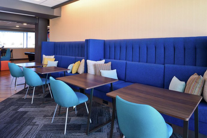 Imagen del bar/restaurante del Hotel Tru by Hilton Coppell DFW Airport North. Foto 2