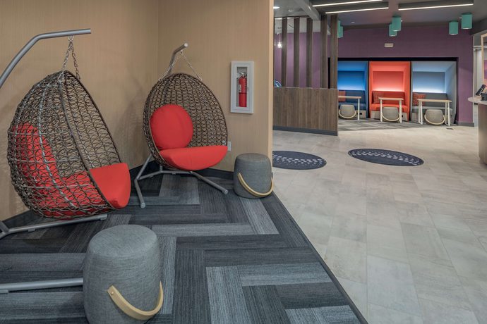 Imagen de los interiores del Hotel Tru by Hilton Dallas Downtown Market Center. Foto 15