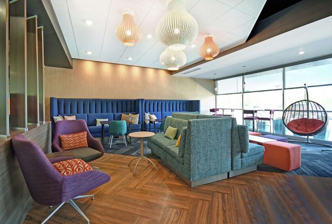 Imagen de los interiores del Hotel Tru by Hilton Grand Rapids Airport. Foto 16