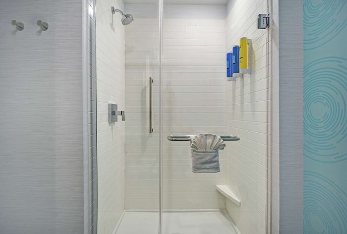 Imagen de la habitación del Hotel Tru by Hilton Grand Rapids Airport. Foto 5