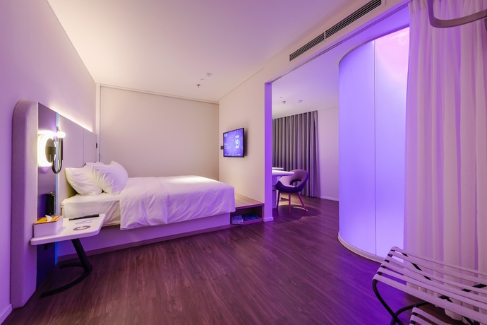 Imagen de la habitación del Hotel Tru by Hilton Hanoi Station. Foto 7