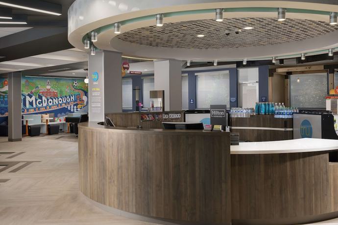 Imagen de los interiores del Hotel Tru by Hilton McDonough. Foto 19