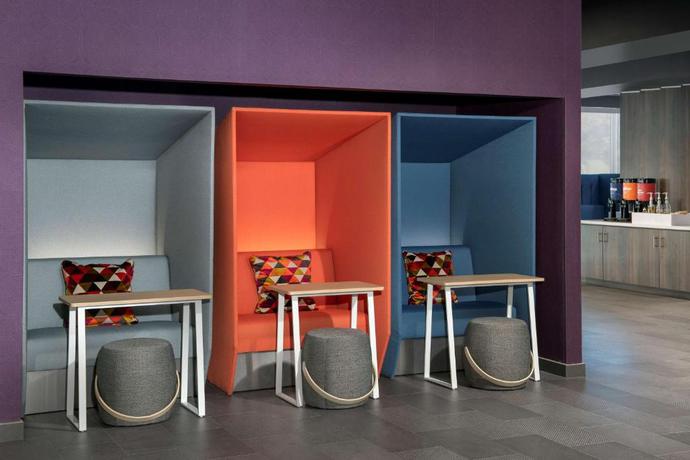 Imagen de los interiores del Hotel Tru by Hilton Miami West Brickell. Foto 7