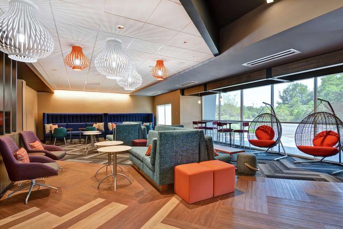 Imagen de los interiores del Hotel Tru by Hilton Middletown. Foto 19