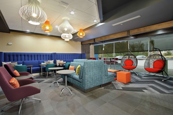 Imagen de los interiores del Hotel Tru by Hilton Mobile. Foto 15