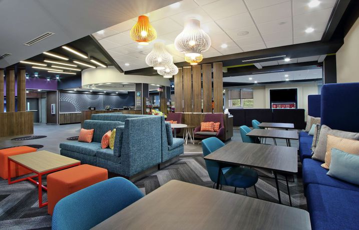 Imagen de los interiores del Hotel Tru by Hilton Mobile. Foto 17