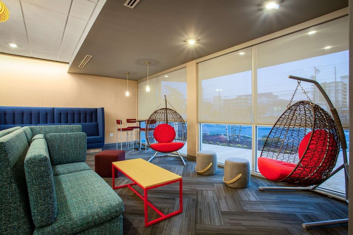 Imagen de los interiores del Hotel Tru by Hilton Ocean City Bayside. Foto 12