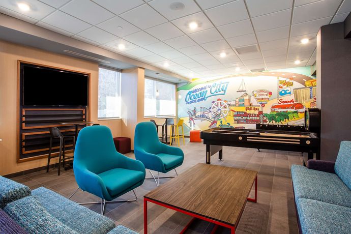Imagen de los interiores del Hotel Tru by Hilton Ocean City Bayside. Foto 17