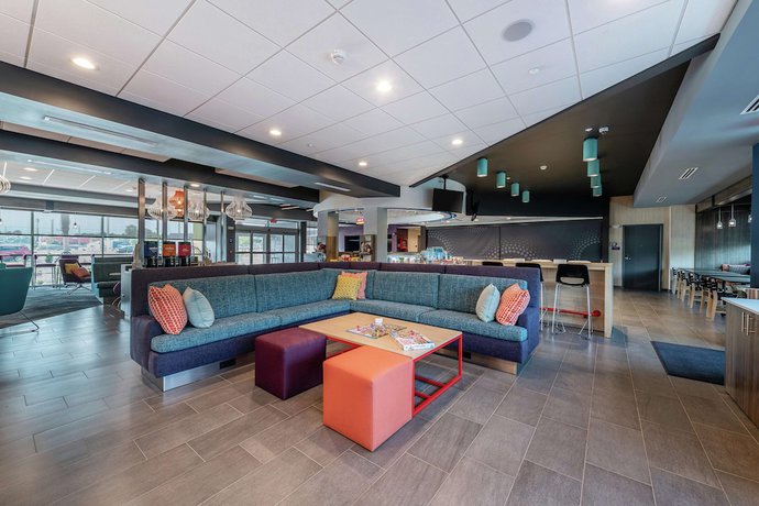 Imagen de los interiores del Hotel Tru by Hilton Orangeburg. Foto 16