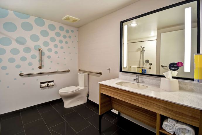 Imagen de la habitación del Hotel Tru by Hilton Salt Lake City Airport. Foto 11