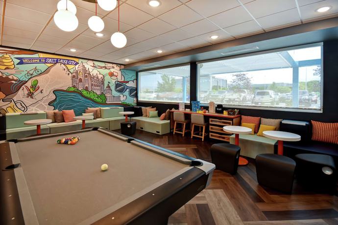 Imagen de los interiores del Hotel Tru by Hilton Salt Lake City Airport. Foto 19