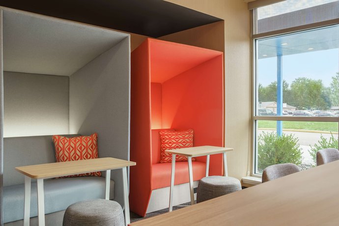 Imagen de los interiores del Hotel Tru by Hilton Sandusky, OH. Foto 13