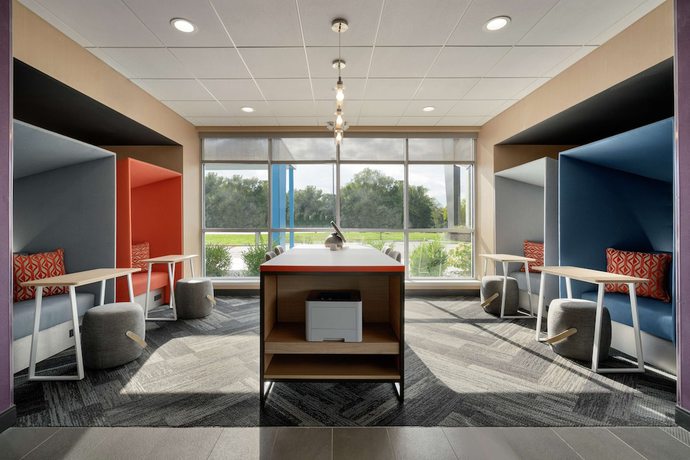 Imagen de los interiores del Hotel Tru by Hilton Sandusky, OH. Foto 14