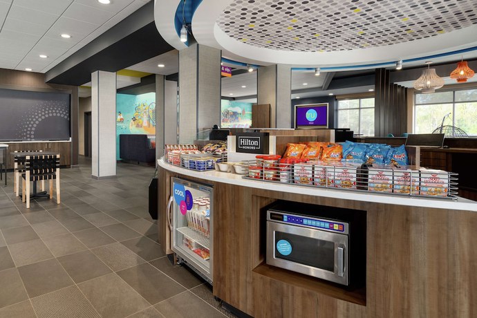 Imagen de los interiores del Hotel Tru by Hilton Sandusky, OH. Foto 15