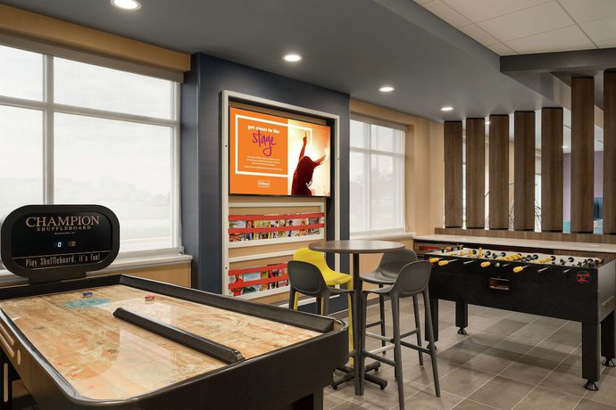 Imagen de los interiores del Hotel Tru by Hilton Sandusky, OH. Foto 16