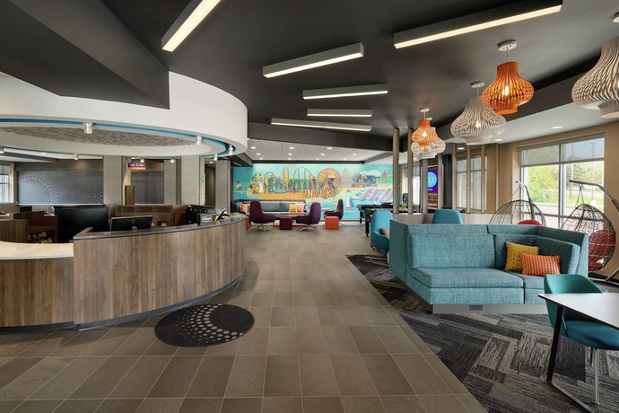 Imagen de los interiores del Hotel Tru by Hilton Sandusky, OH. Foto 17