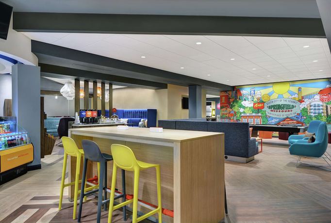 Imagen de los interiores del Hotel Tru by Hilton Springfield Downtown. Foto 12